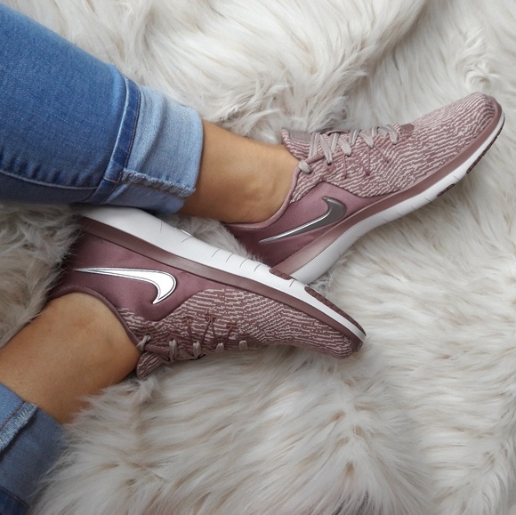 Nike Shoes - NEW Nike Flex Supreme TR 6